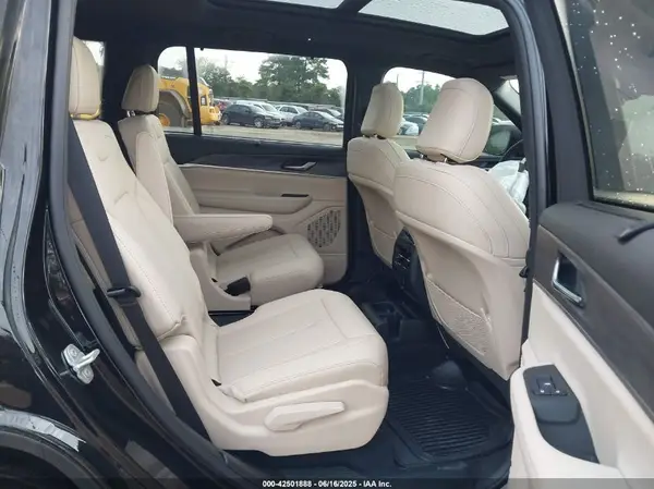 1C4RJKBG6R8573008 2024 JEEP GRAND CHEROKEE - Image 8