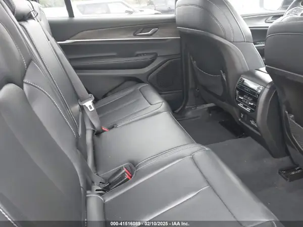 1C4RJKBG7P8840914 2023 JEEP GRAND CHEROKEE - Image 8