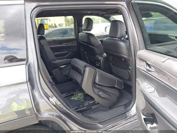 1C4RJKBG7R8602211 2024 JEEP GRAND CHEROKEE - Image 8
