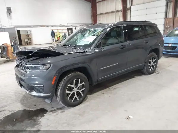 1C4RJKBG7S8638664 2025 JEEP GRAND CHEROKEE - Image 2