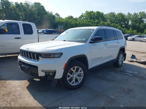 1C4RJKBG8P8858824 2023 JEEP GRAND CHEROKEE - Image 2