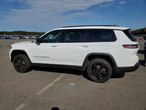 1C4RJKBG8R8508953 2024 JEEP GRAND CHEROKEE - Image 2