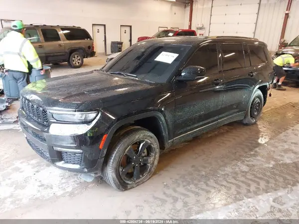 1C4RJKBG8R8564861 2024 JEEP GRAND CHEROKEE - Image 2