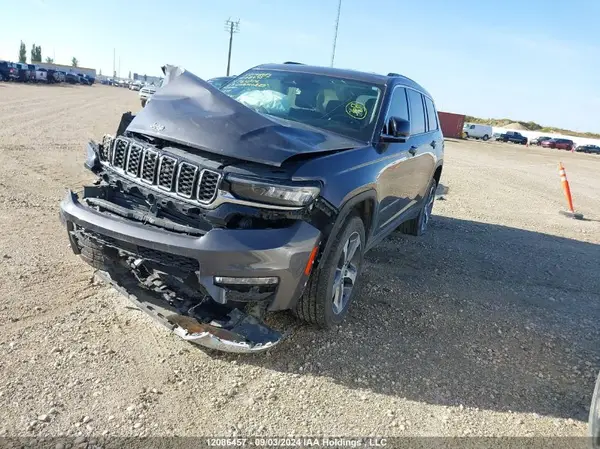 1C4RJKBG9P8764306 2023 JEEP GRAND CHEROKEE - Image 2