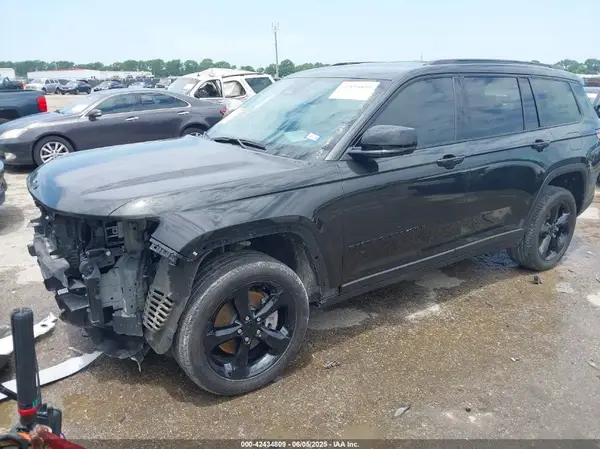 1C4RJKBG9R8933758 2024 JEEP GRAND CHEROKEE - Image 2