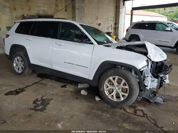 1C4RJKBGXP8767666 2023 JEEP GRAND CHEROKEE - Image 1