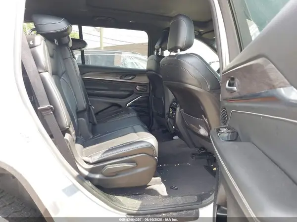 1C4RJKDG1N8560092 2022 JEEP GRAND CHEROKEE - Image 8