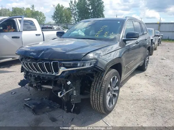 1C4RJKDG7P8865082 2023 JEEP GRAND CHEROKEE - Image 2