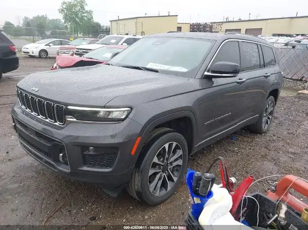 1C4RJKDGXP8875637 2023 JEEP GRAND CHEROKEE - Image 2