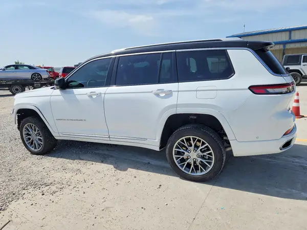 1C4RJKEG0P8718312 2023 JEEP GRAND CHEROKEE - Image 2