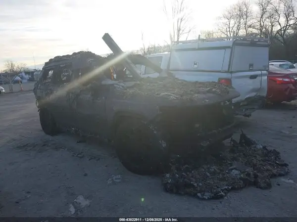 1C4RJKEG1R8525038 2024 JEEP GRAND CHEROKEE - Image 1
