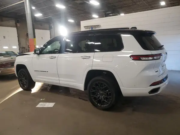 1C4RJKEG6S8755275 2025 JEEP GRAND CHEROKEE - Image 2
