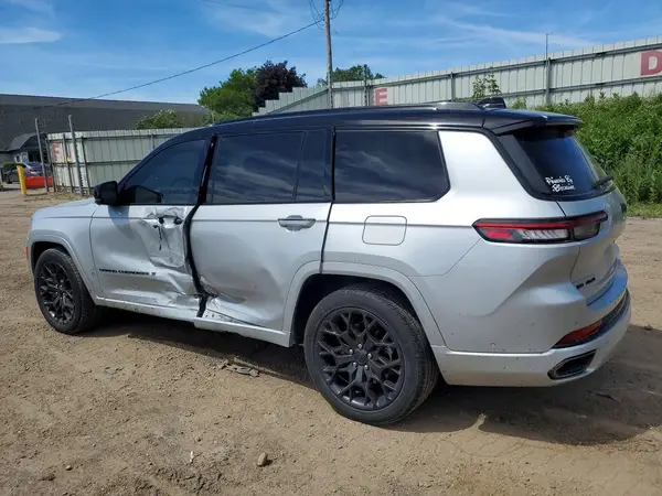 1C4RJKEGXP8767923 2023 JEEP GRAND CHEROKEE - Image 2