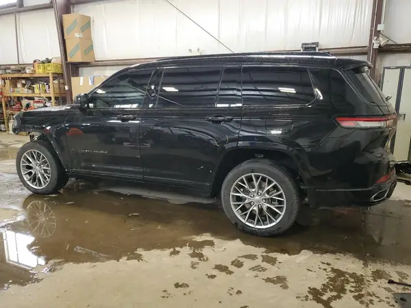 1C4RJKET4P8722392 2023 JEEP GRAND CHEROKEE - Image 2