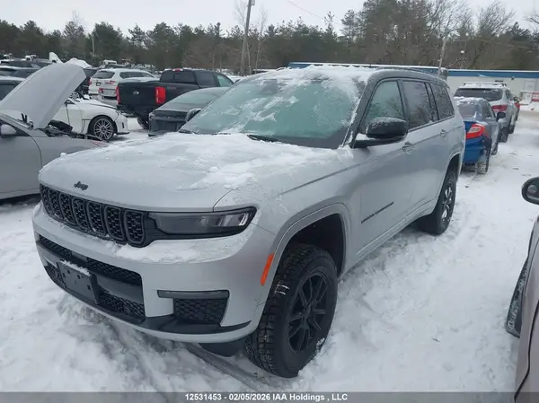 1C4RJKETXP8823937 2023 JEEP GRAND CHEROKEE - Image 2