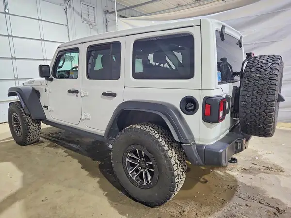 1C4RJXDG2SW535738 2025 JEEP WRANGLER - Image 2