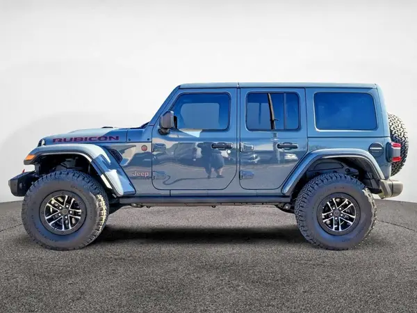 1C4RJXFN9SW662532 2025 JEEP WRANGLER - Image 2