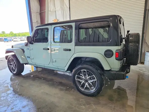 1C4RJXN63RW200763 2024 JEEP WRANGLER - Image 2
