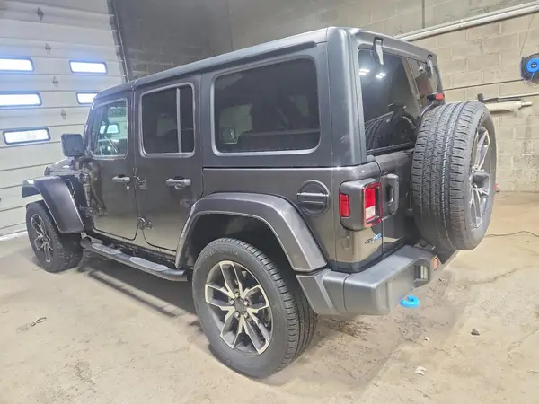 1C4RJXN69RW166134 2024 JEEP WRANGLER - Image 2