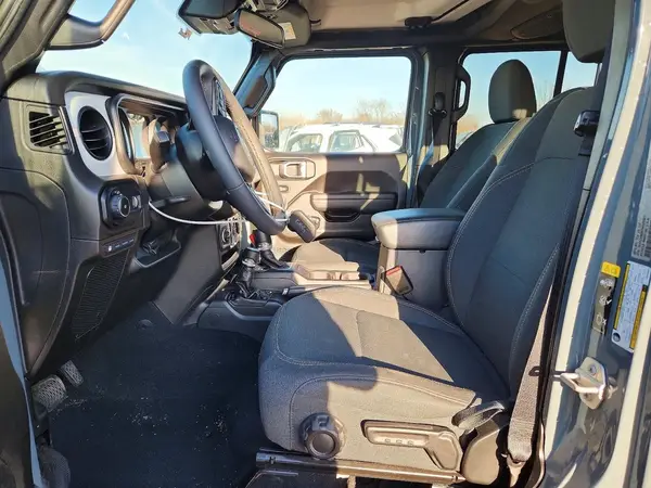 2025 JEEP WRANGLER auction photo 7