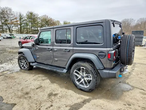 1C4RJXN6XRW317613 2024 JEEP WRANGLER - Image 2