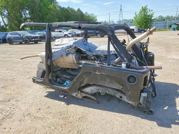 1C4RJXP64RW185235 2024 JEEP WRANGLER - Image 2