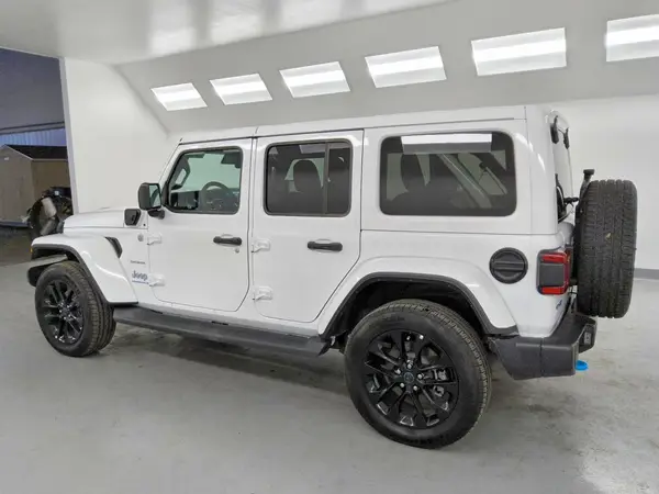 1C4RJXP64RW370076 2024 JEEP WRANGLER - Image 2