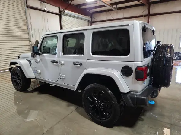 1C4RJXP69RW270068 2024 JEEP WRANGLER - Image 2