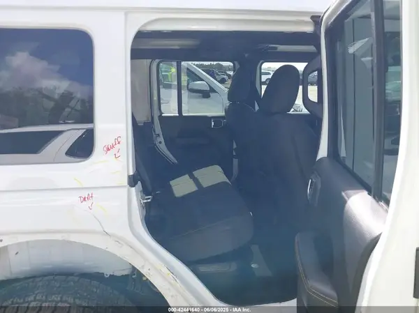 1C4RJXP6XRW249035 2024 JEEP WRANGLER - Image 8