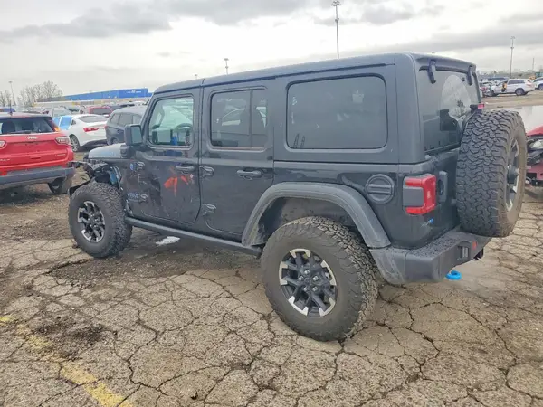 1C4RJXR62RW318717 2024 JEEP WRANGLER - Image 2