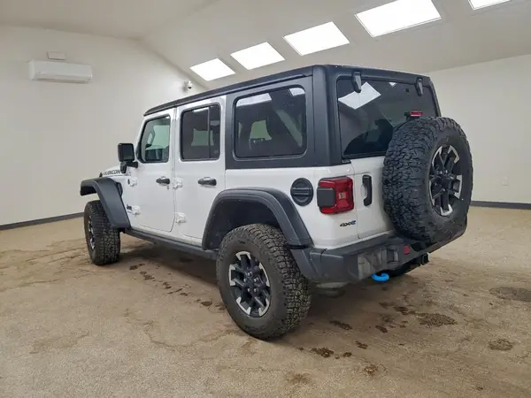 1C4RJXR64RW241753 2024 JEEP WRANGLER - Image 2
