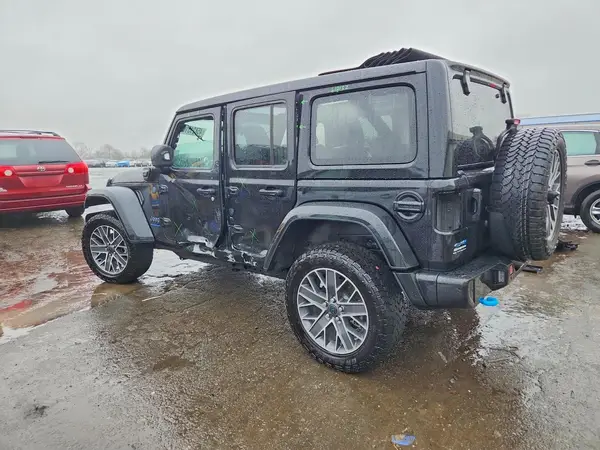 1C4RJXU63RW167586 2024 JEEP WRANGLER - Image 2