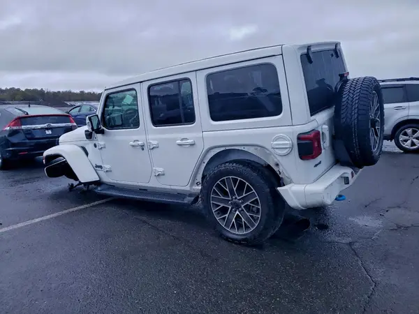1C4RJXU65RW143290 2024 JEEP WRANGLER - Image 2