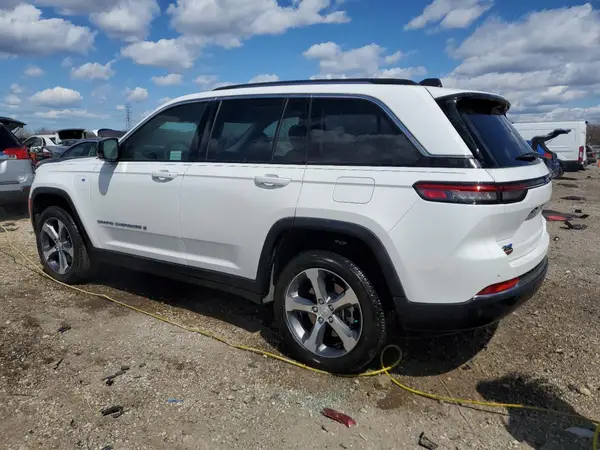 1C4RJYB60PC588558 2023 JEEP GRAND CHEROKEE - Image 2