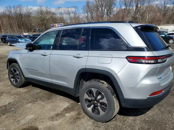 1C4RJYB60PC626080 2023 JEEP GRAND CHEROKEE - Image 2