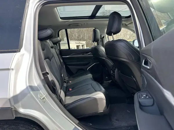 1C4RJYB60PC649018 2023 JEEP GRAND CHEROKEE - Image 8