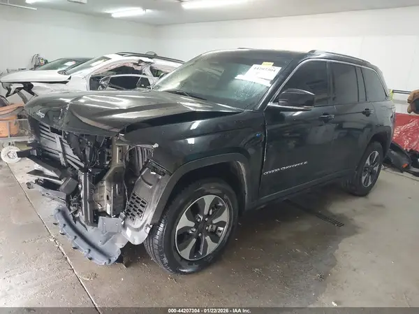 1C4RJYB60PC670211 2023 JEEP GRAND CHEROKEE - Image 2