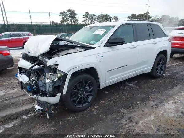 1C4RJYB60R8512151 2024 JEEP GRAND CHEROKEE - Image 2