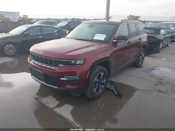 1C4RJYB60R8541763 2024 JEEP GRAND CHEROKEE - Image 2