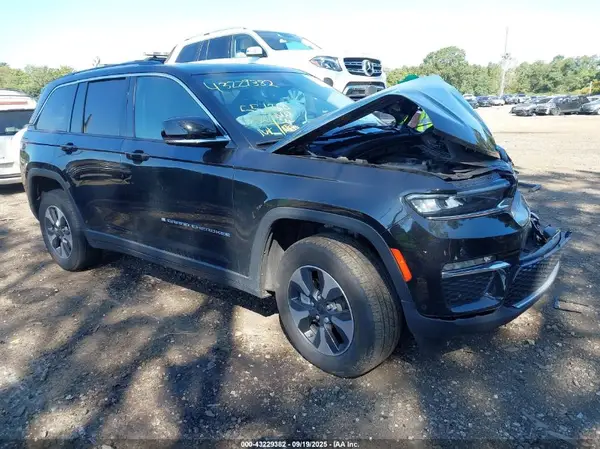 1C4RJYB60R8956954 2024 JEEP GRAND CHEROKEE - Image 1