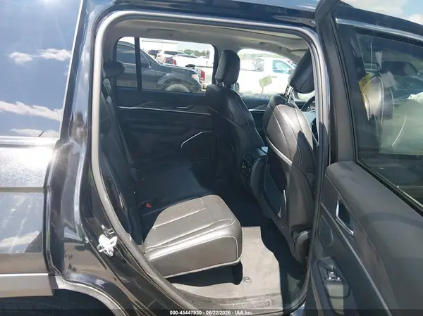 1C4RJYB60R8958249 2024 JEEP GRAND CHEROKEE - Image 8