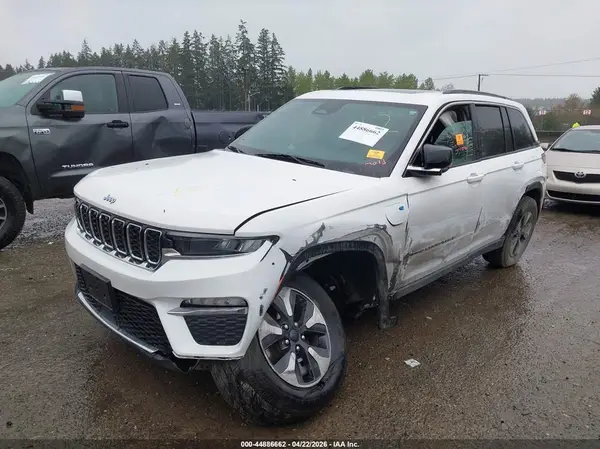 1C4RJYB60RC120204 2024 JEEP GRAND CHEROKEE - Image 2