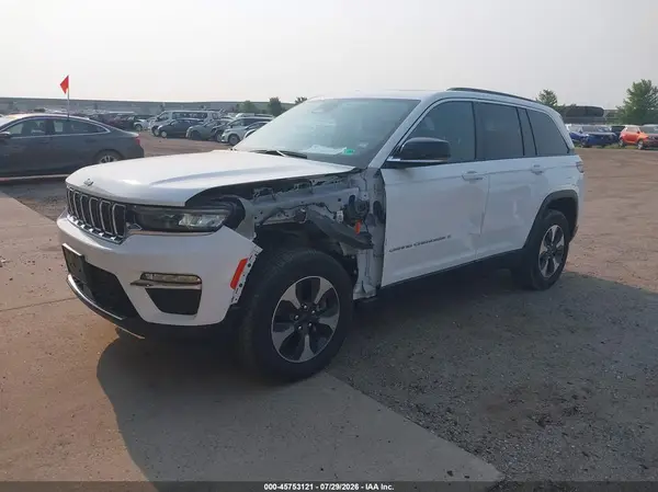 1C4RJYB60RC145779 2024 JEEP GRAND CHEROKEE - Image 2