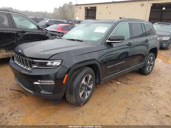 1C4RJYB60S8659298 2025 JEEP GRAND CHEROKEE - Image 2