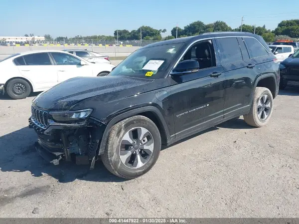 1C4RJYB61N8749130 2022 JEEP GRAND CHEROKEE - Image 2