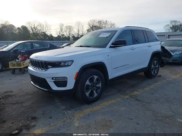 1C4RJYB61P8784396 2023 JEEP GRAND CHEROKEE - Image 2