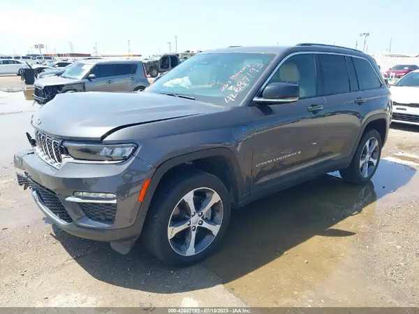 1C4RJYB61P8874762 2023 JEEP GRAND CHEROKEE - Image 2