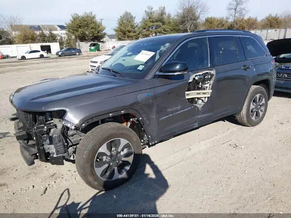 1C4RJYB61PC610437 2023 JEEP GRAND CHEROKEE - Image 2