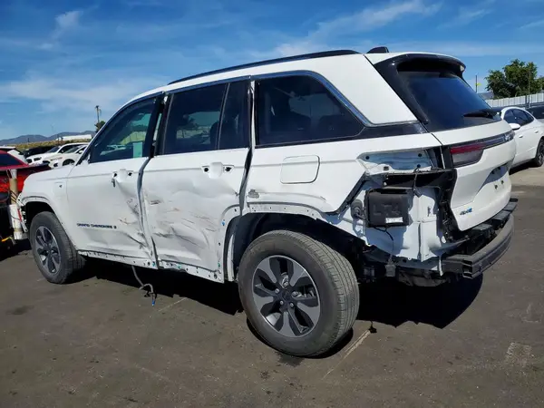 1C4RJYB61PC665132 2023 JEEP GRAND CHEROKEE - Image 2