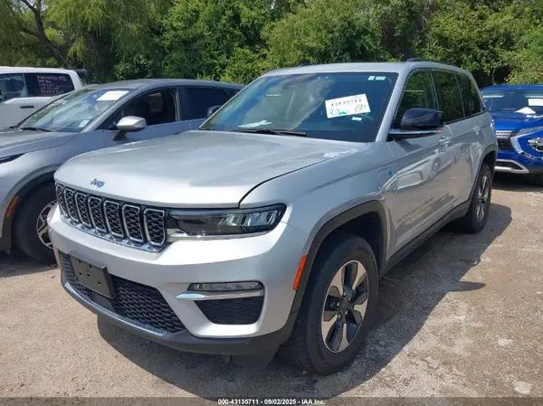 1C4RJYB61R8959538 2024 JEEP GRAND CHEROKEE - Image 2